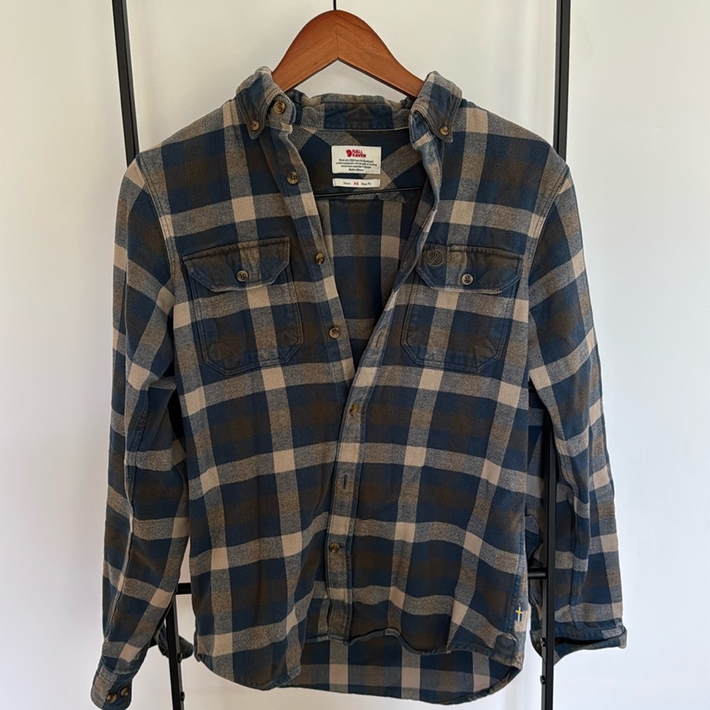 Plaid shirt by Fjalleaven